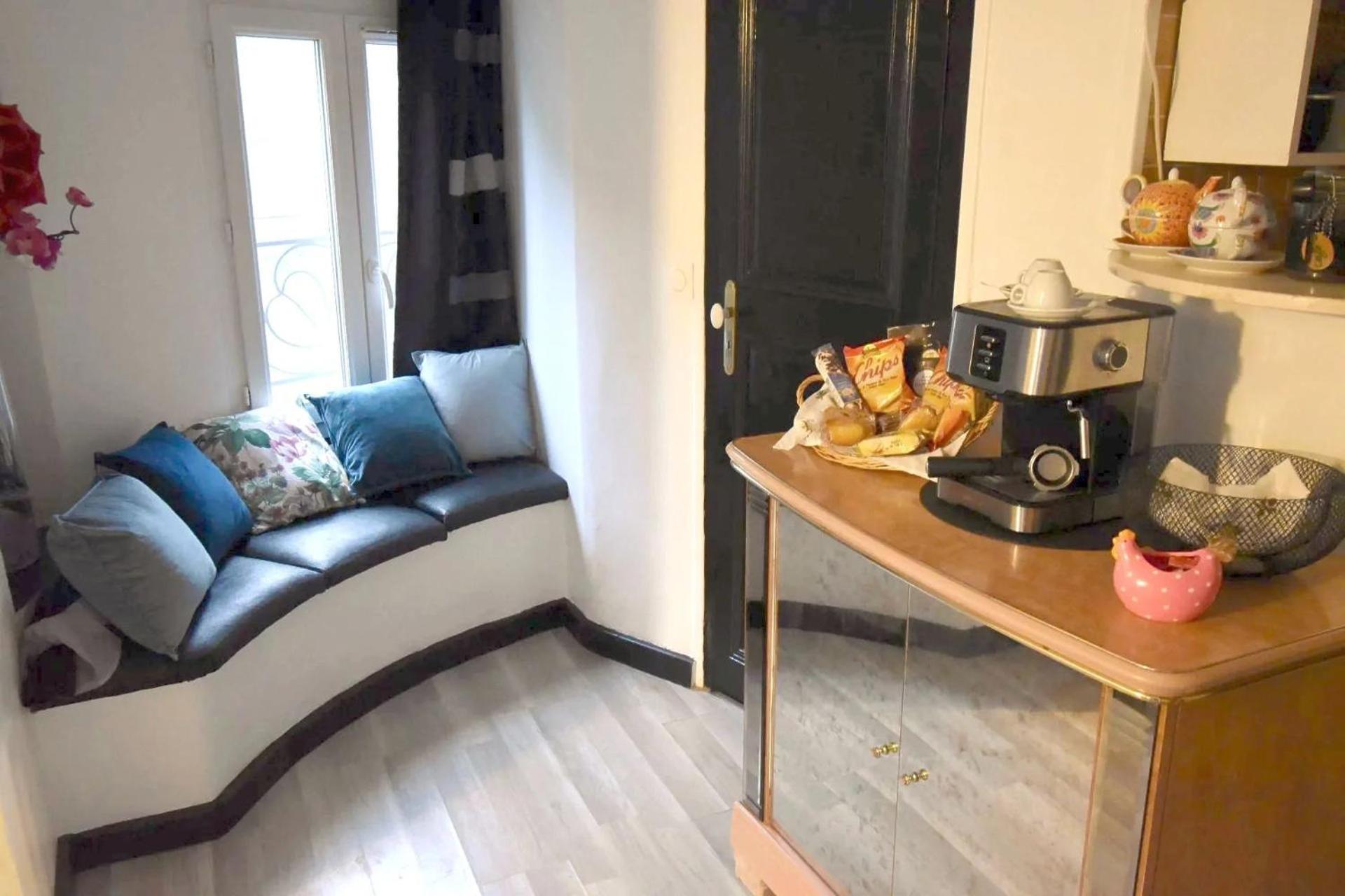 Studio Climatise Et Sa Terrasse Privee En Villa La Trinité 外观 照片